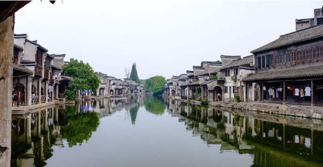 云南镇雄发生山体滑坡 多方救援力量赶赴现场